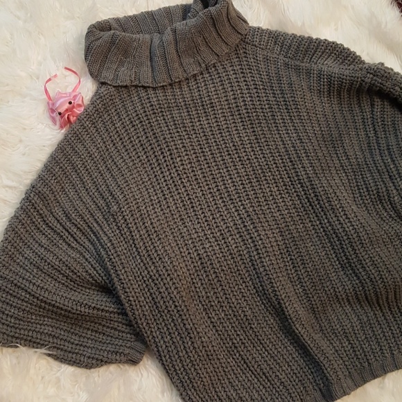 Knit Poncho - Picture 4 of 4